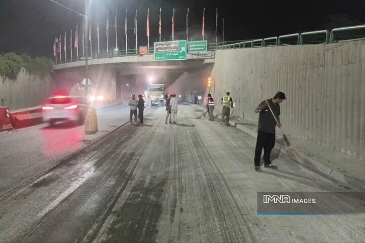 روکش آسفالت باند شرقی بزرگراه شهید خرازی تا ۱۵ مرداد تکمیل می‌شود