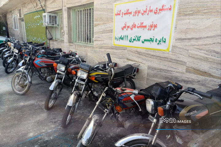 دستگیری ۵ سارق موتورسیکلت با ۲۰ فقره سرقت در تاکستان