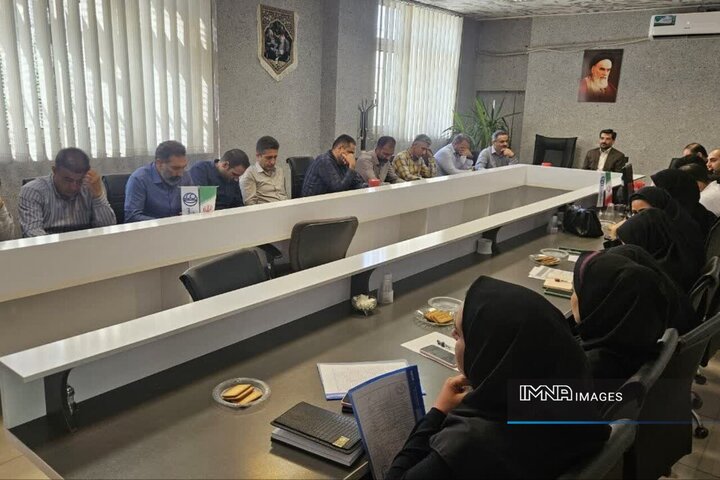 هماهنگی بین‌بخشی برای تسریع در پاسخگویی به درخواست‌های سامانه ۱۳۷ در منطقه ۱۰ اصفهان