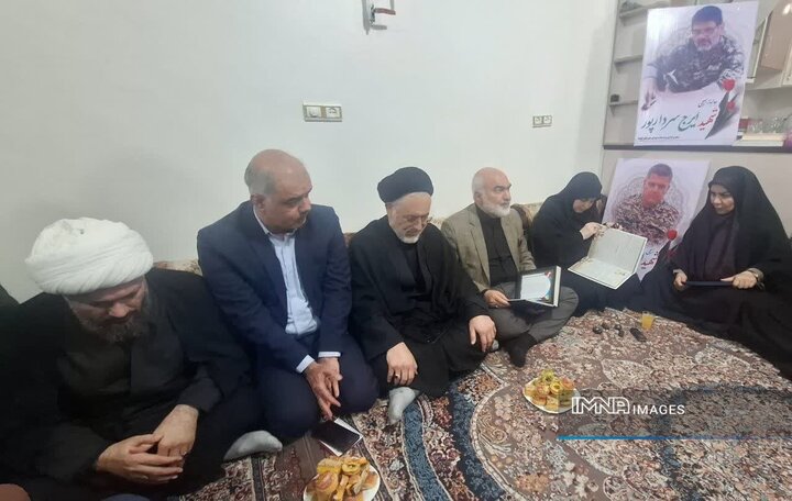 تأکید دولت بر حمایت از خانواده‌های شهدا؛ قدردانی از ایستادگی مردم خوزستان