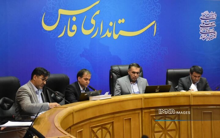 تعیین‌تکلیف ۴ واحد تولیدی در فارس/ کارگروه رفع موانع تولید در پی بهبود فضای کسب‌وکار