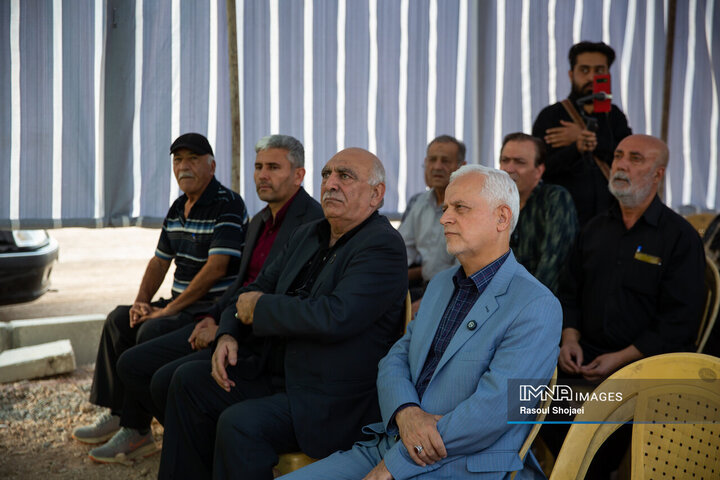 آیین کلنگ نخستین ساختمان شهرک شهید «آرمان علوی» اصفهان
