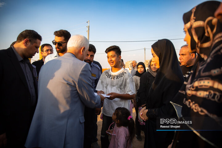 آیین کلنگ نخستین ساختمان شهرک شهید «آرمان علوی» اصفهان