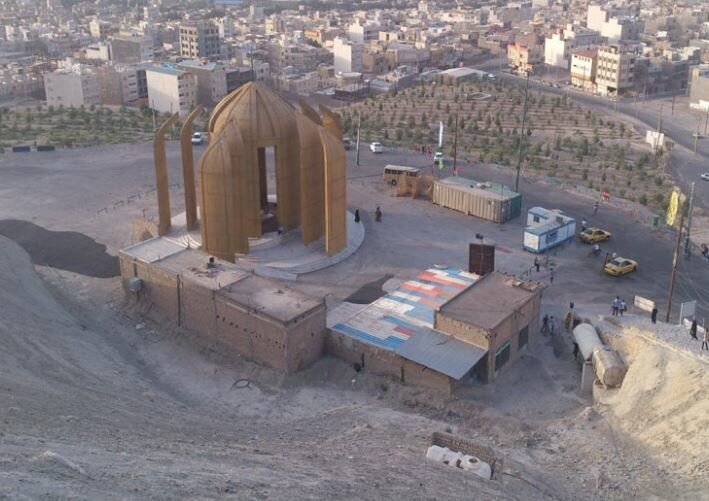 بهسازی ۶۰۰۰ مترمربع از محوطه یادمان شهدای گمنام کوه خضر نبی قم