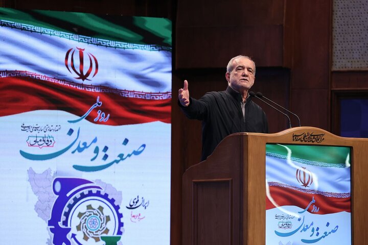 پزشکیان: اظهارنظرهای غیرکارشناسی درباره مذاکرات، دستاوردها را کوچکنمایی میکند