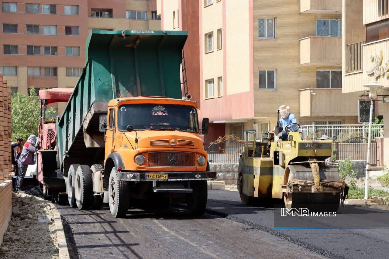 آغاز عملیات بهسازی معابر با استفاده از فناوری آسفالت پلیمری در بجنورد