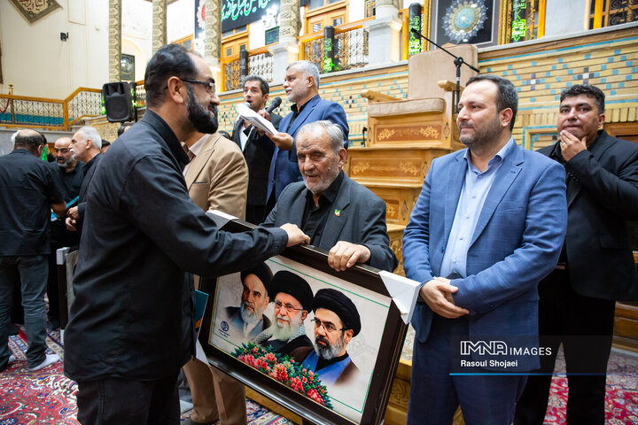آیین تقدیر از خادمان فرهنگی و هیئت های مذهبی منطقه 3