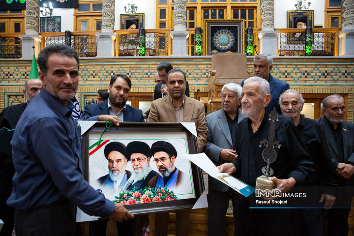 آیین تقدیر از خادمان فرهنگی و هیئت های مذهبی منطقه 3