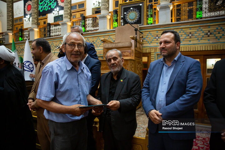 آیین تقدیر از خادمان فرهنگی و هیئت های مذهبی منطقه 3