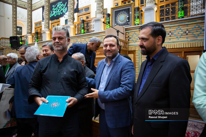 آیین تقدیر از خادمان فرهنگی و هیئت های مذهبی منطقه 3