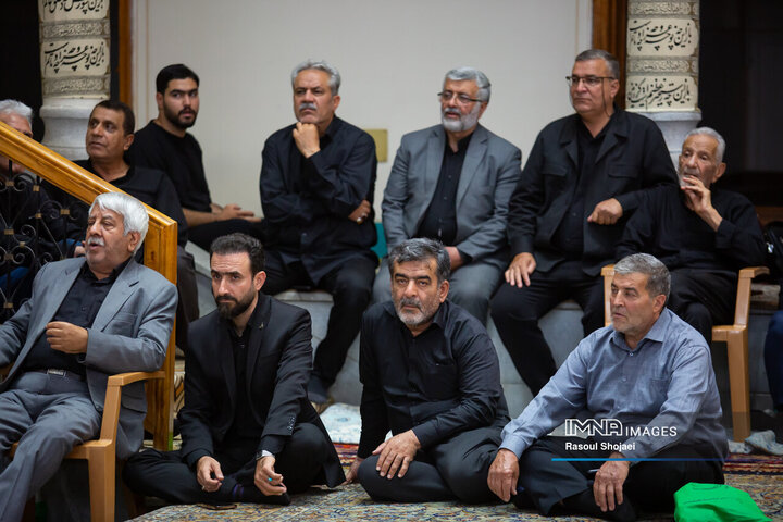 آیین تقدیر از خادمان فرهنگی و هیئت های مذهبی منطقه 3