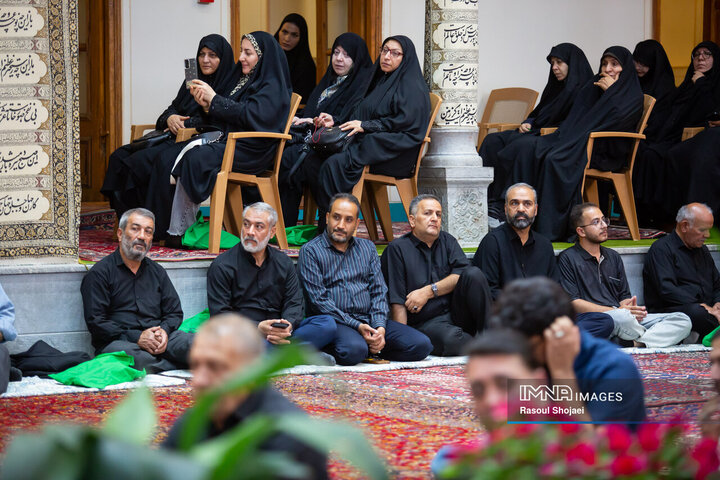 آیین تقدیر از خادمان فرهنگی و هیئت های مذهبی منطقه 3