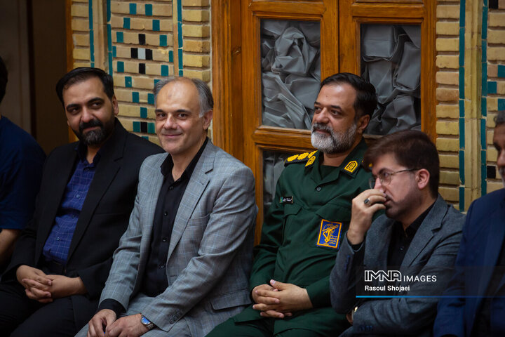 آیین تقدیر از خادمان فرهنگی و هیئت های مذهبی منطقه 3