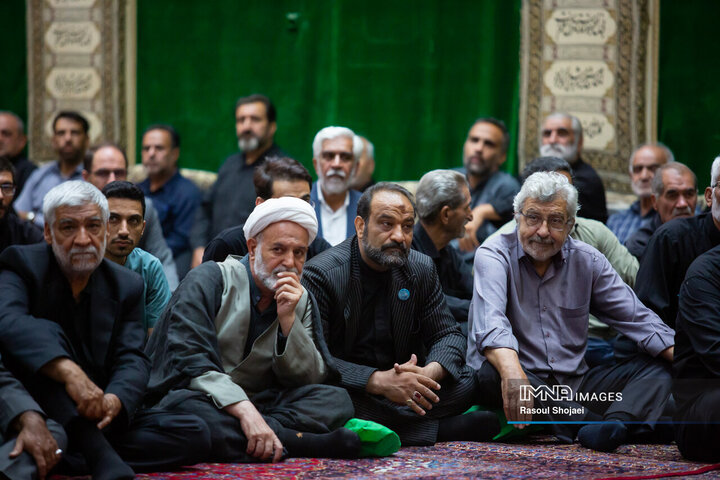 آیین تقدیر از خادمان فرهنگی و هیئت های مذهبی منطقه 3