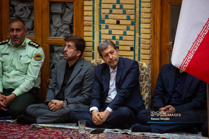 آیین تقدیر از خادمان فرهنگی و هیئت های مذهبی منطقه 3