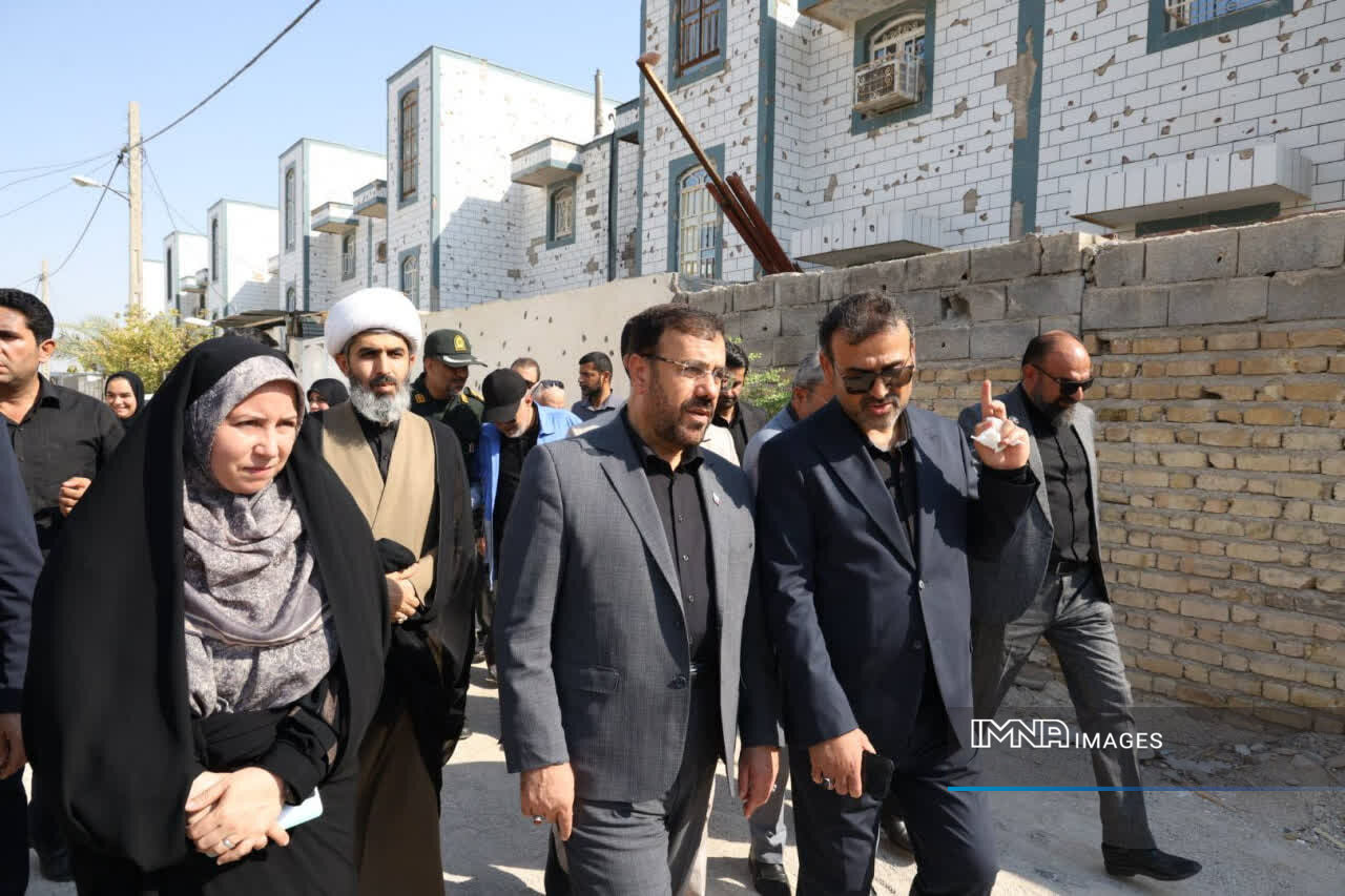 هدف دشمن از حمله به لامرد، شکست اراده ملت بود