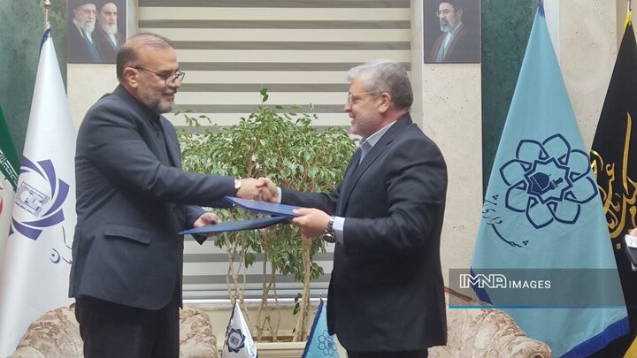 کرمان و مشهد تفاهم‌نامه گردشگری مقاومت امضا کردند