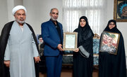 دیدار فرمانده نیروی زمینی ارتش با خانواده شهدا و جانبازان جنگ تحمیلی سوم