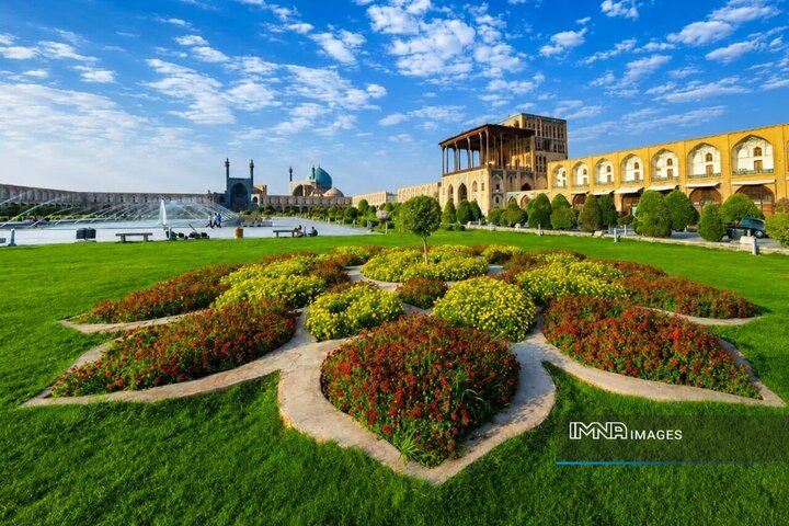 فضای سبز میدان امام(ره) اصفهان با مدیریت بهینه مصرف آب حفظ می‌شود
