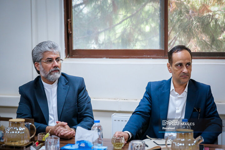 نشست کمیسیون هوشمندسازی و حمل‌ونقل شورای شهر اصفهان
