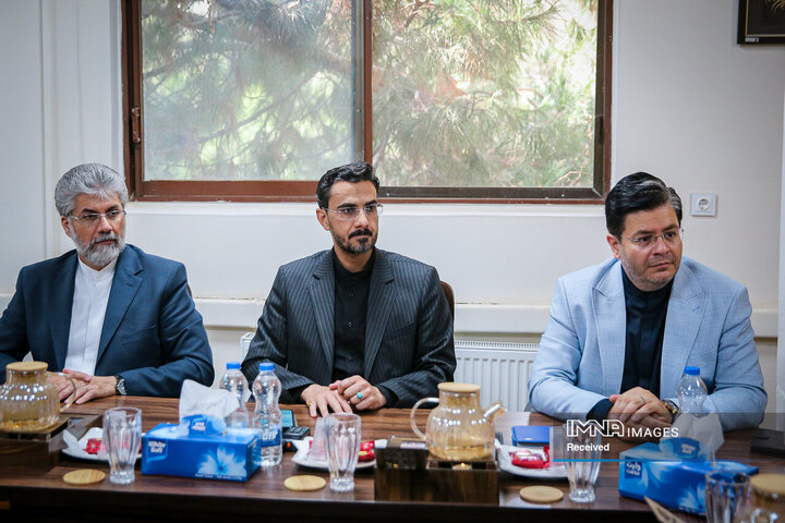 نشست کمیسیون هوشمندسازی و حمل‌ونقل شورای شهر اصفهان