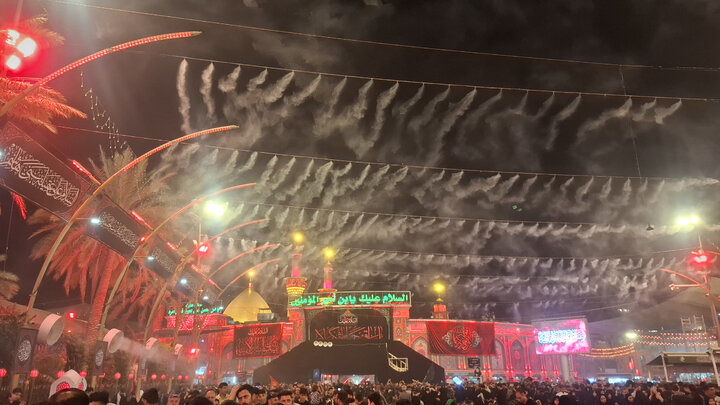 شور و حال معنوی زائران حسینی در بین‌الحرمین