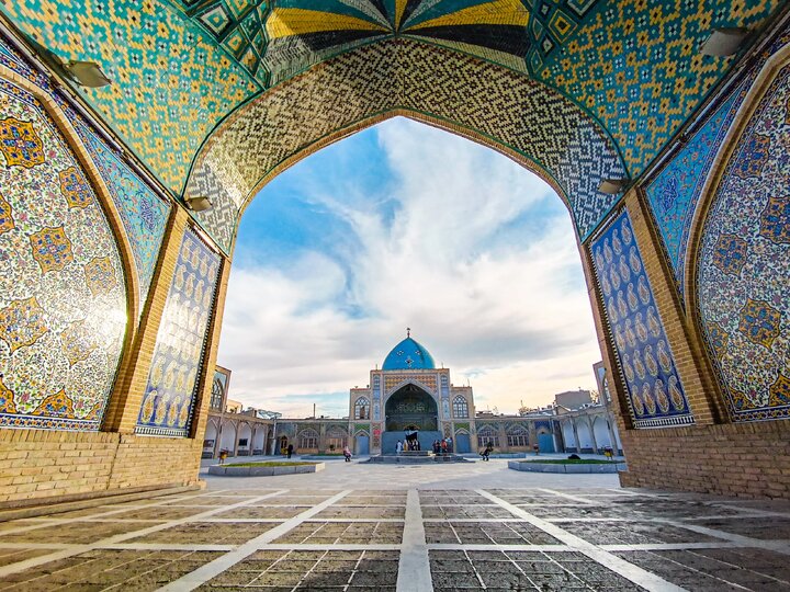 وقتی سهرورد با آوای پر جبرئیل بیدار می‌شود