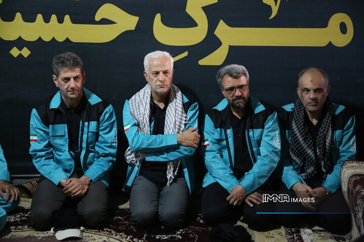 بازدید شهردار اصفهان از موکب مسلم‌بن‌عقیل(ع) در کربلا؛ قدردانی از خادمان پویش نذر حسین(ع)