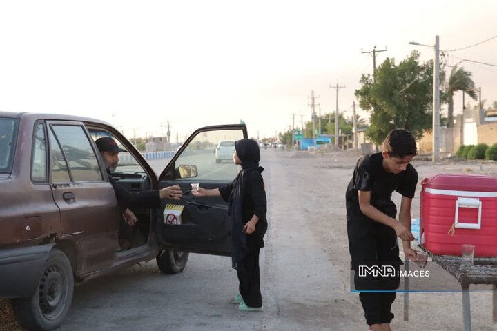 دستان کوچک، دل‌های بزرگ؛ روایت کودکان موکب‌دار در مسیر چذابه