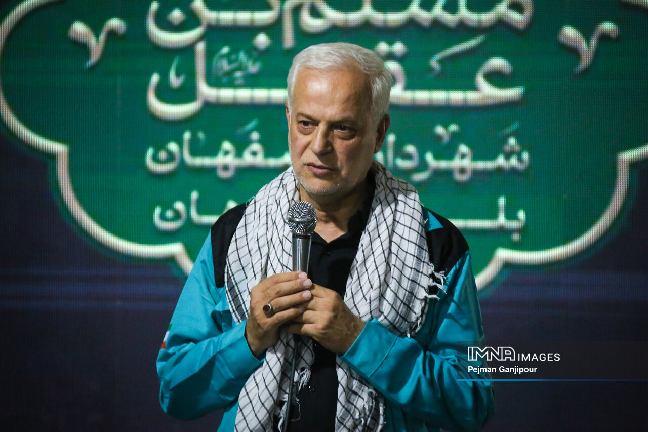 پوشیدن لباس خادمی زائران امام حسین (ع) آرزوی همه عاشقان اهل‌بیت است + فیلم