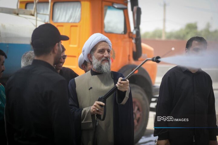 بازدید میدانی امام‌جمعه قزوین از موکب‌های اربعین در مرز مهران + فیلم