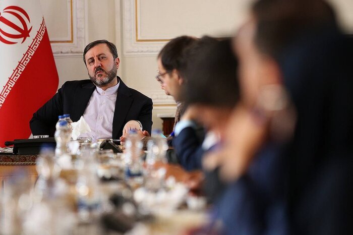 عراقچی: نقش رسانهها در ارائه روایت حقیقی از دفاع مقدس ایرانیان کلیدی است