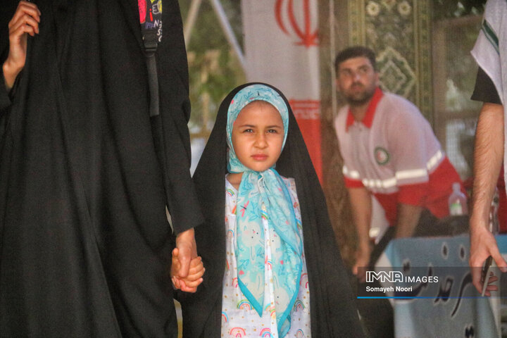 خسروی، قدمگاه کوچک‌ترین زائران اربعین