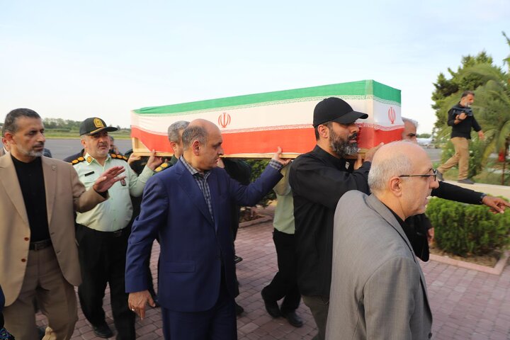پیکر شهید نیما مرادی، شهید حادثه کشتی «آنا»، وارد گیلان شد