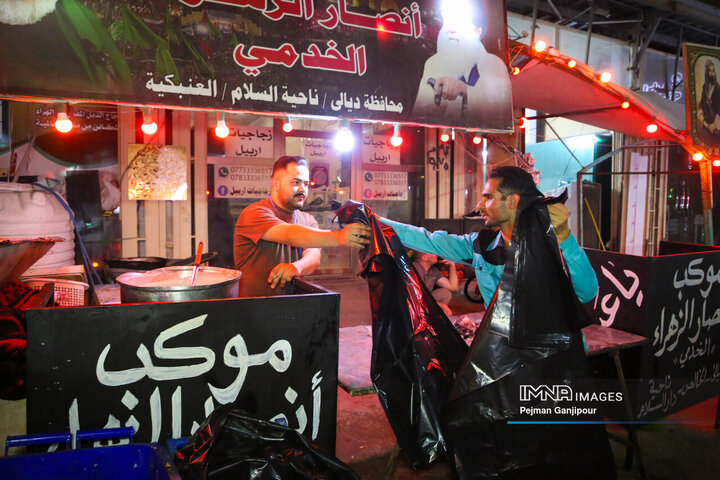 دوچرخه‌سواران «در رکاب حسین»؛ ترویج فرهنگ پاکیزگی در موکب‌های کربلا