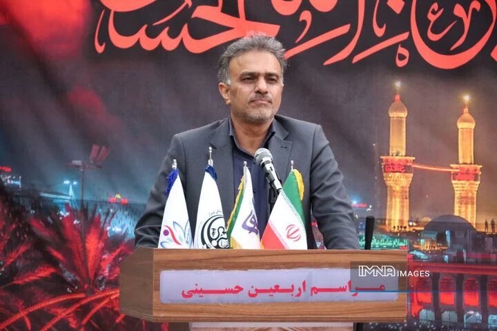 مکتب عاشورا محور اصلی نظام تعلیم و تربیت است