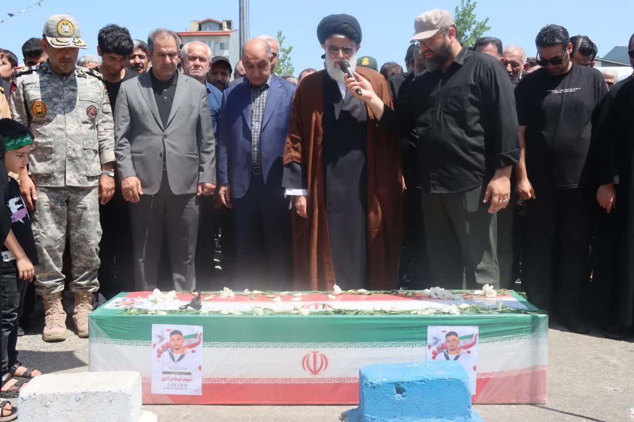 تشییع پیکر مطهر شهید نیما مرادی در بندرانزلی
