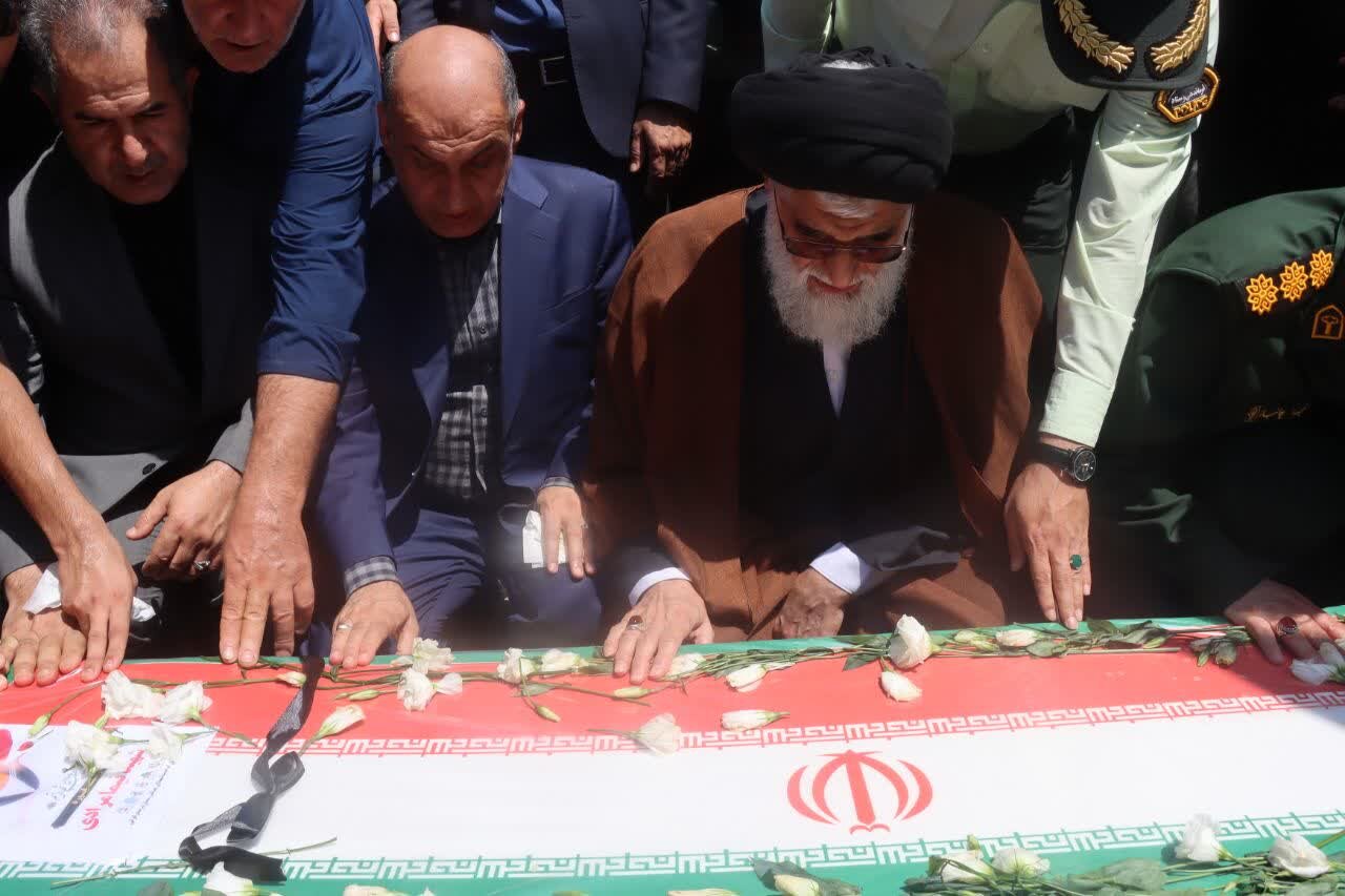 تشییع پیکر مطهر شهید نیما مرادی در بندرانزلی