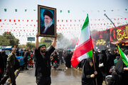 قاب‌هایی از دلتنگی و پرچم‌هایی از جنس ایستادگی در قافله اربعین