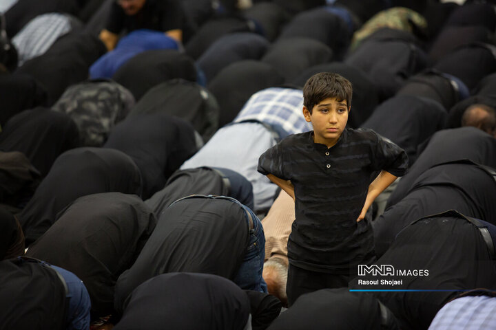 نماز ظهر اربعین