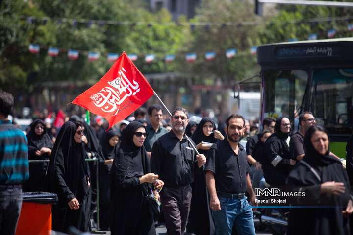 راهپیمایی جا ماندگان اربعین حسینی + پرچم ها