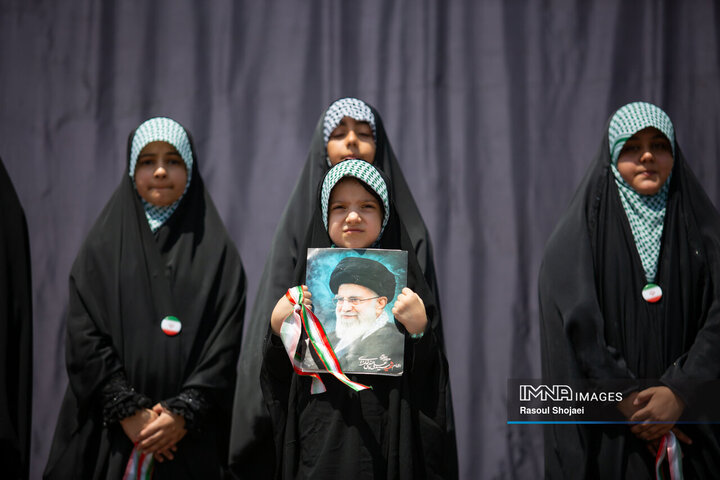 راهپیمایی جا ماندگان اربعین حسینی + پرچم ها