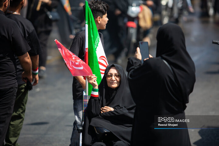راهپیمایی جا ماندگان اربعین حسینی + پرچم ها