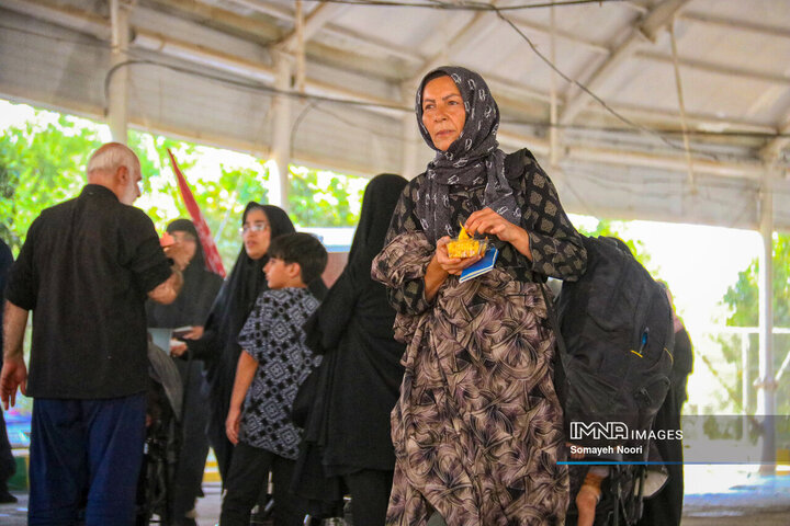 آغاز بازگشت زائران اربعین از مرز خسروی