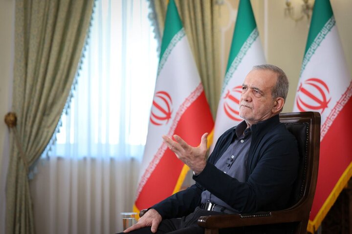 اگر تا امروز مانده‌ایم، به‌خاطر مردم نجیب ایران است/ حتی گلایه‌مندان هم همراهی کردند