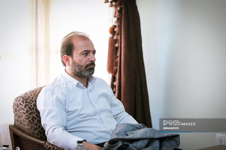 نشست بررسی راهکارهای توسعه حمل‌ونقل عمومی شهر اصفهان