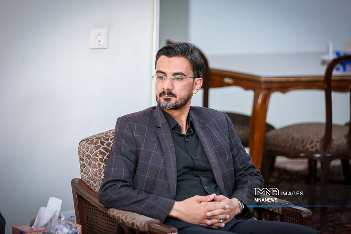 نشست بررسی راهکارهای توسعه حمل‌ونقل عمومی شهر اصفهان