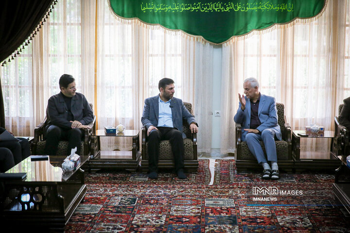 نشست بررسی راهکارهای توسعه حمل‌ونقل عمومی شهر اصفهان
