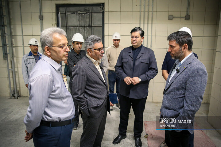 بازدید از مراحل نهایی تکمیل ایستگاه‌های خط ۲ مترو اصفهان
