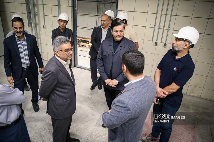 بازدید از مراحل نهایی تکمیل ایستگاه‌های خط ۲ مترو اصفهان
